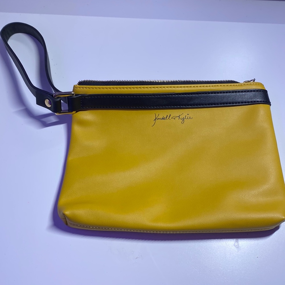 Kendall & Kylie Clutch Bag (2021)